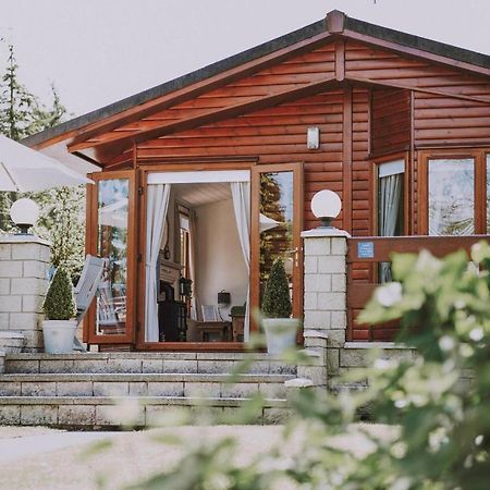 Walled Garden Lodges Loch Lomond 발로크 외부 사진